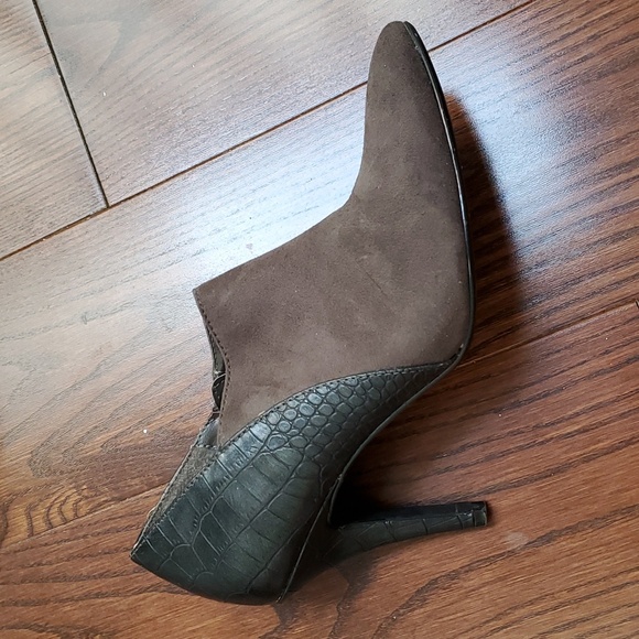 Size 7 Gorgeous brown suede and black leather heels with zipper opening - Picture 3 of 5